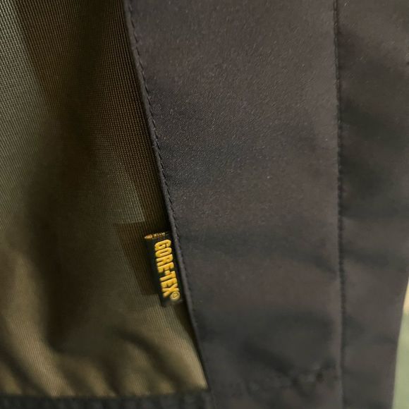 PRADA Gore-Tex trench coat - navy blue - Picture 12 of 16